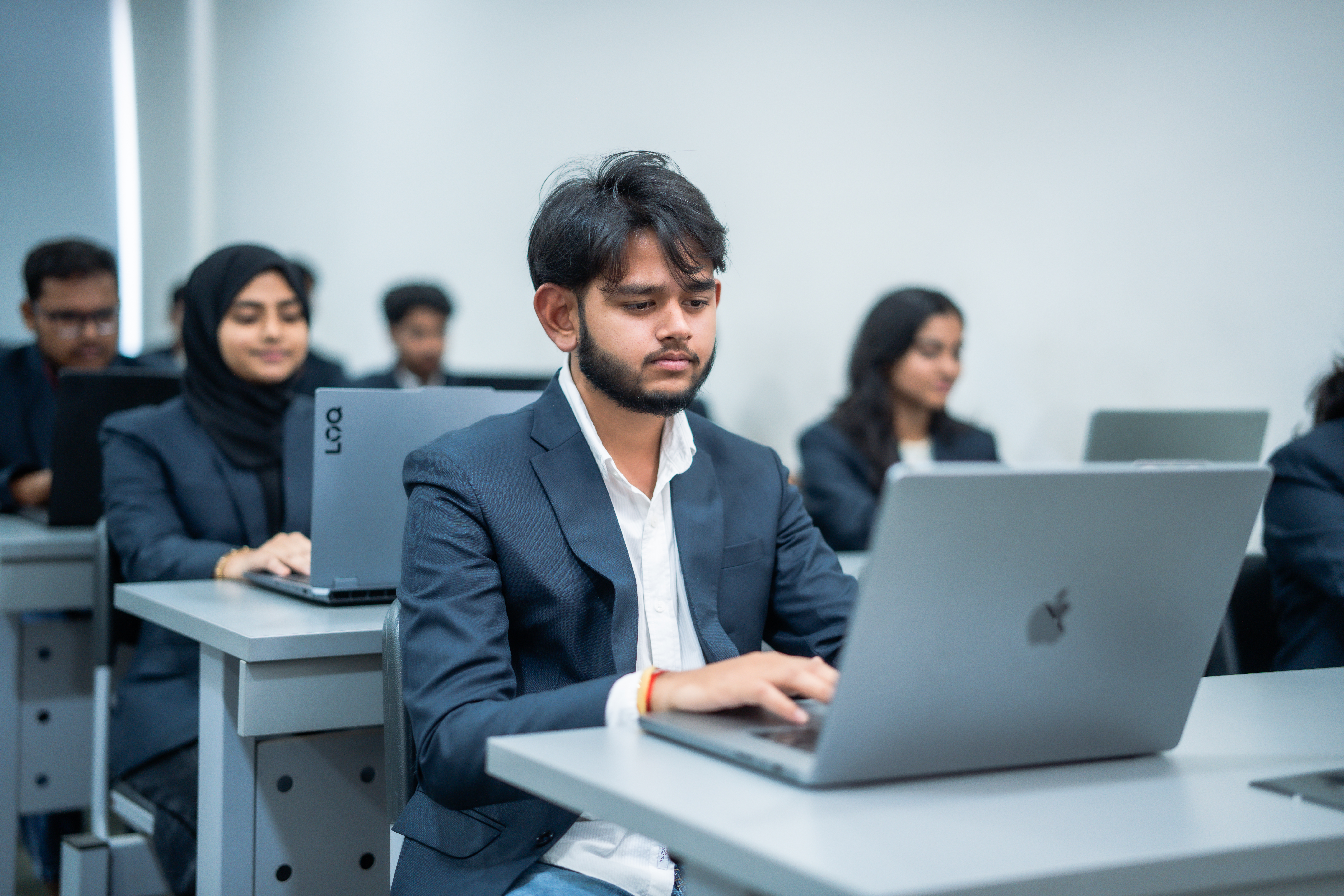 Bloomberg-style finance lab